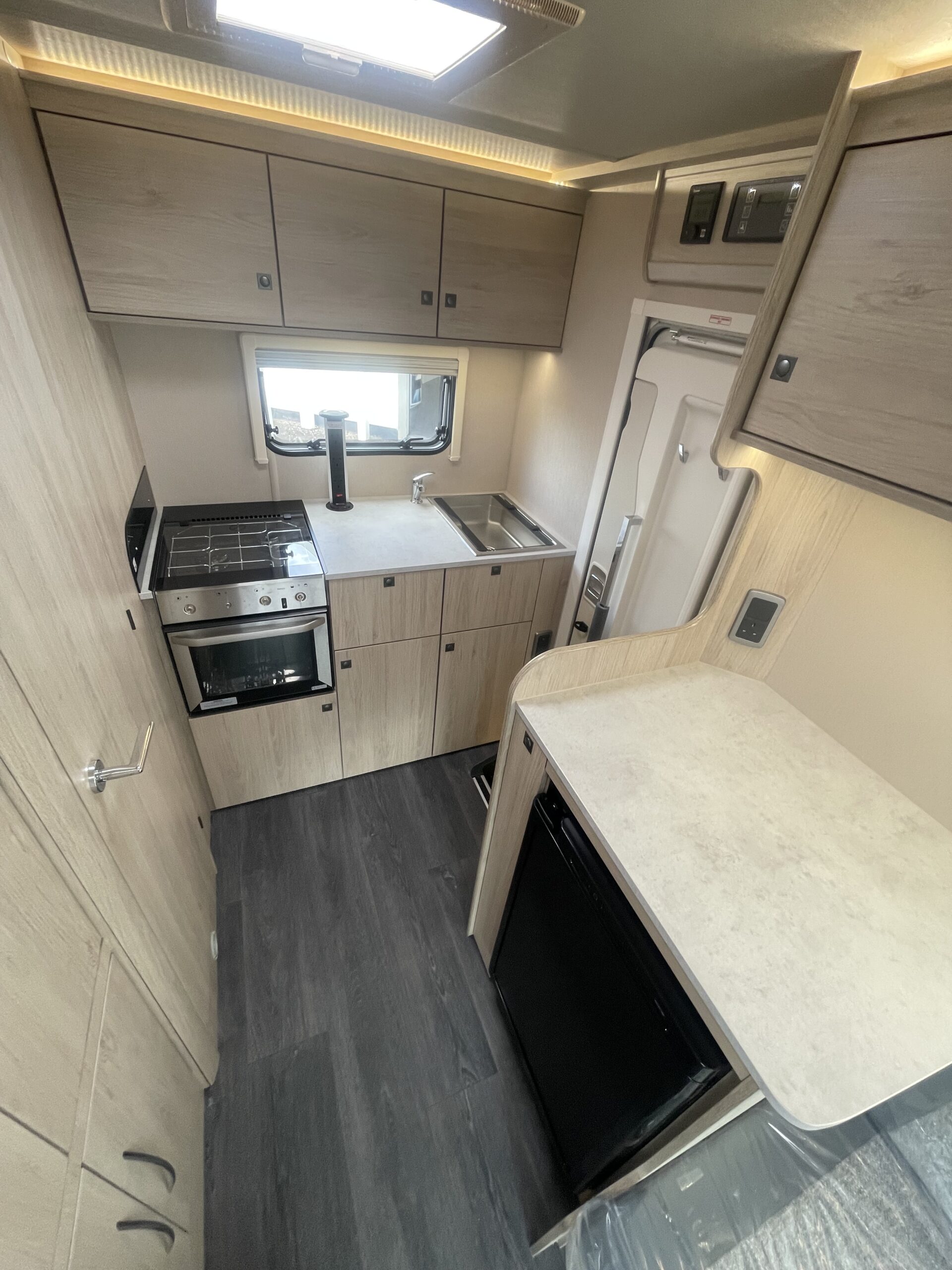 Auto-Trail Expedition C63 - Todds Motorhomes