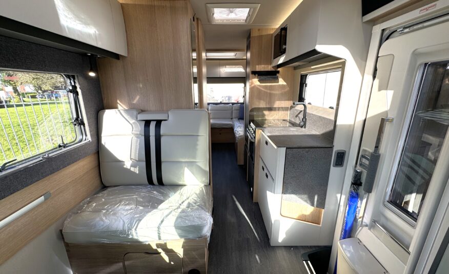 Auto-Trail Excel 690L