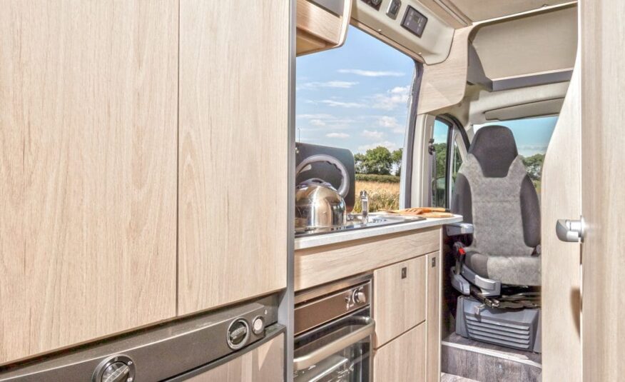 Auto-Trail Expedition 67 Flex